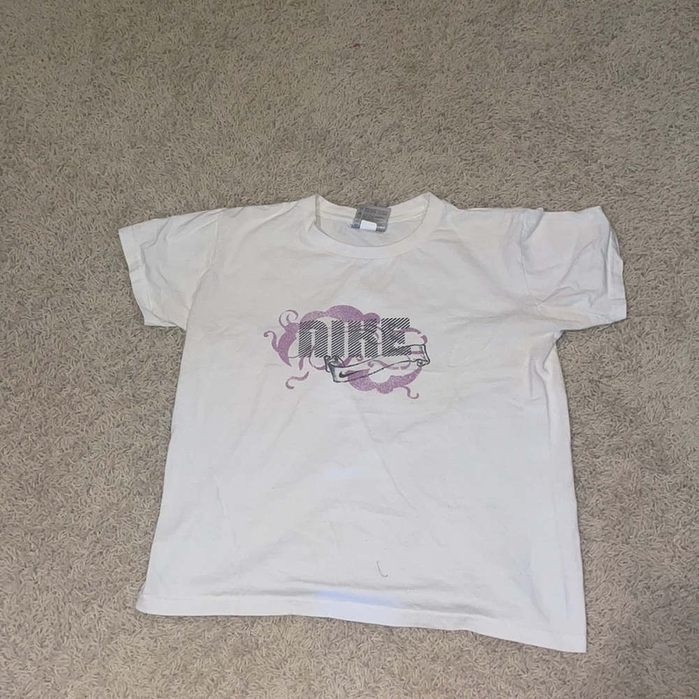 NIKE white T-shirt